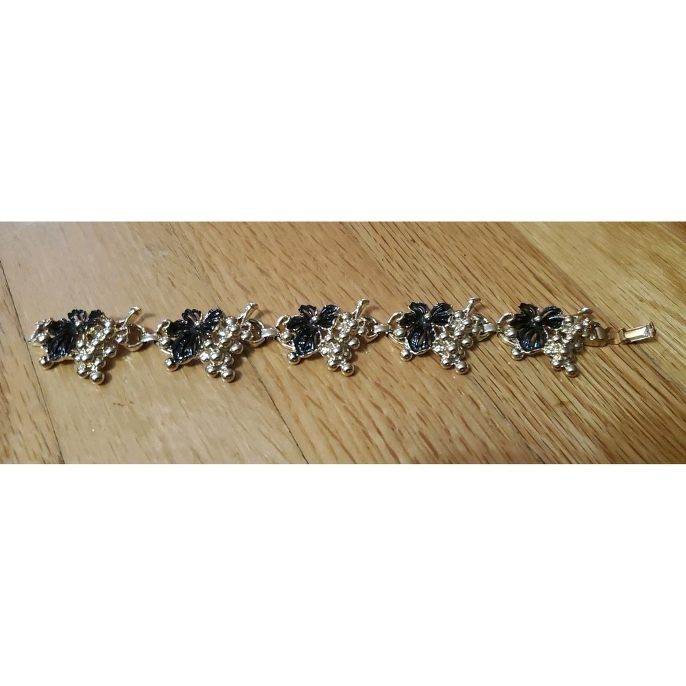 Sarah Coventry Bracelet Black Flowers‎ & Gold Tone Grape Clusters Vintage 60s